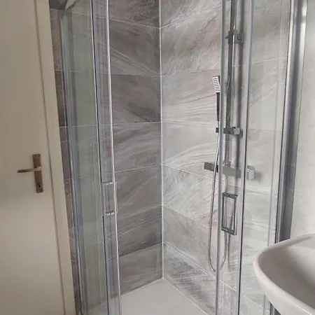 Lion&lion דירה נוברה